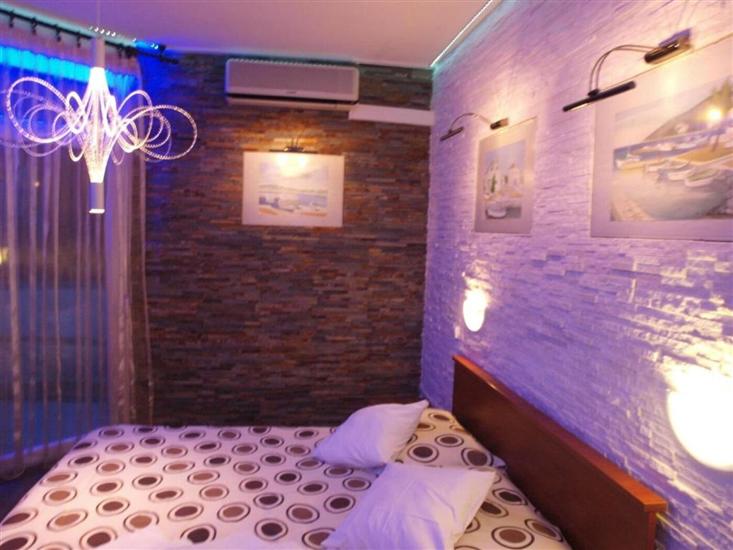 Apartment A2, for 5 persons