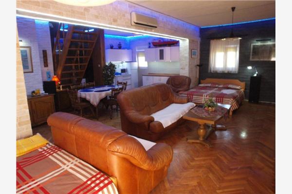 Apartment A3, for 6 persons