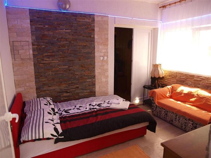 Apartment A3, for 6 persons