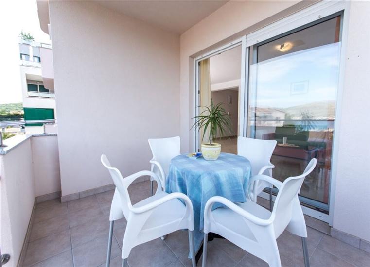 Apartment A1, for 5 persons