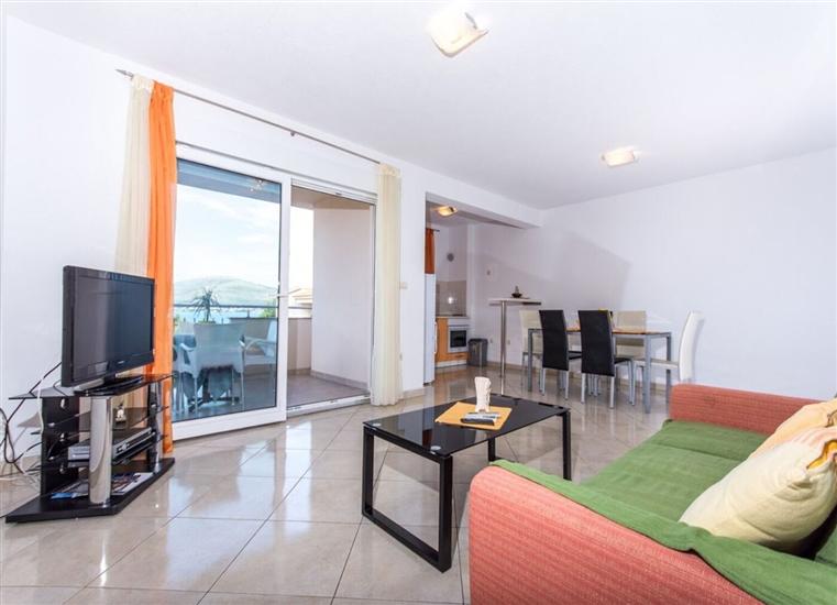 Apartment A1, for 5 persons