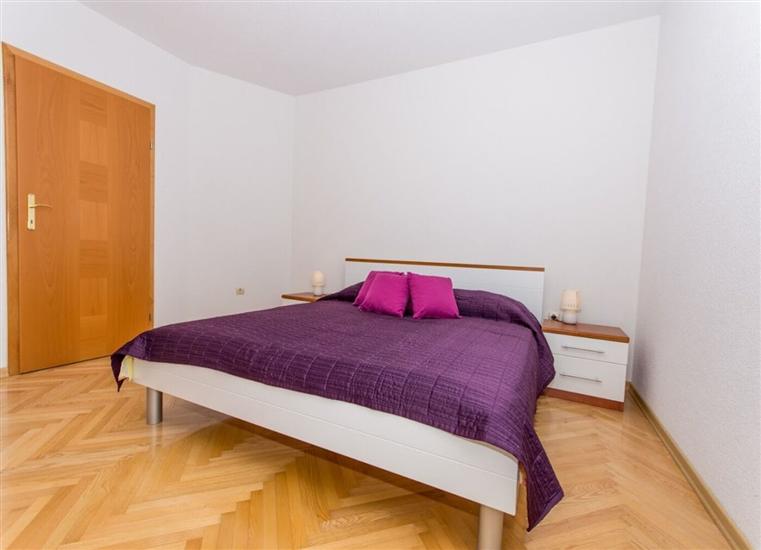 Apartment A1, for 5 persons