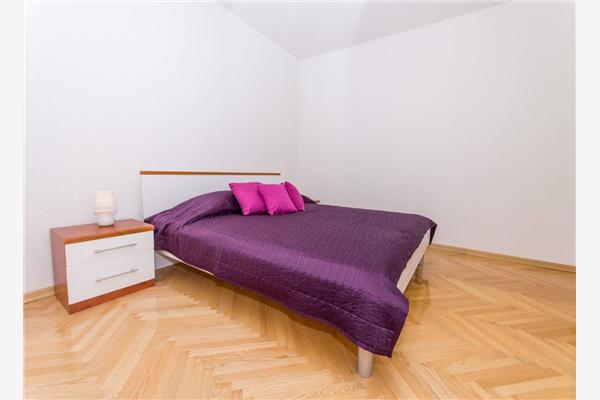 Apartment A1, for 5 persons