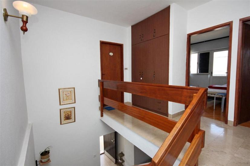Apartment A2, for 6 persons
