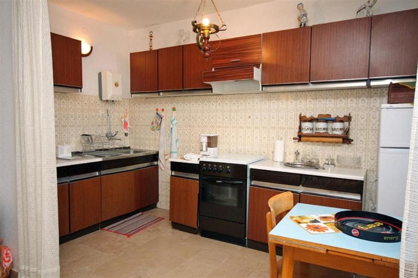 Apartment A2, for 6 persons
