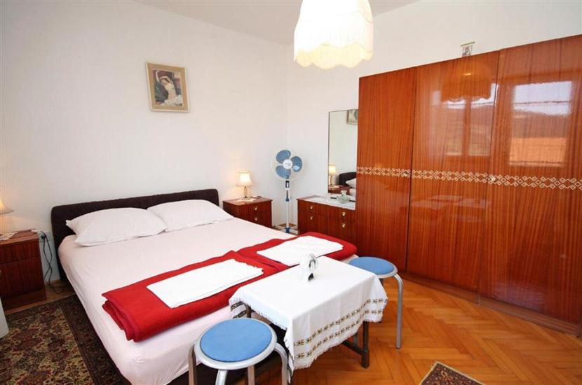 Apartment A2, for 6 persons