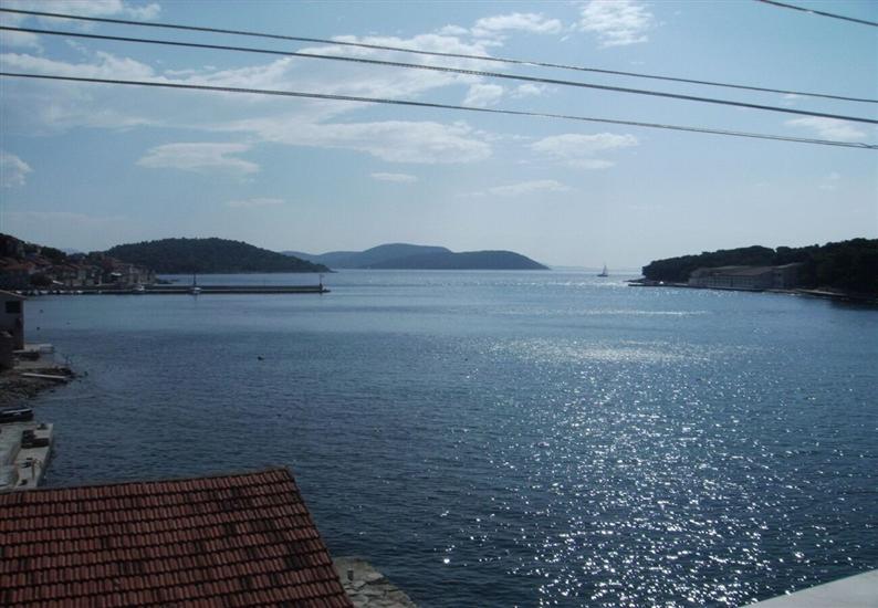 Apartment Mirni by the sea
