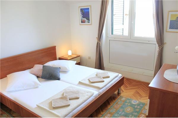 Apartment A1, for 5 persons