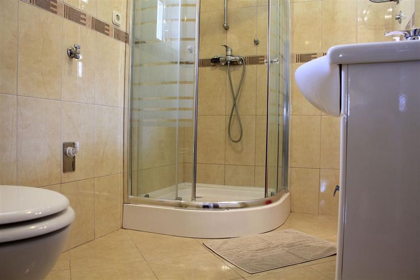 Apartment A1, for 5 persons