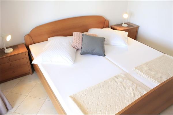 Apartment A4, for 5 persons