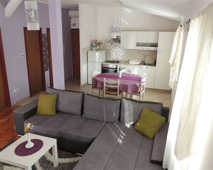 Apartment A7, for 5 persons