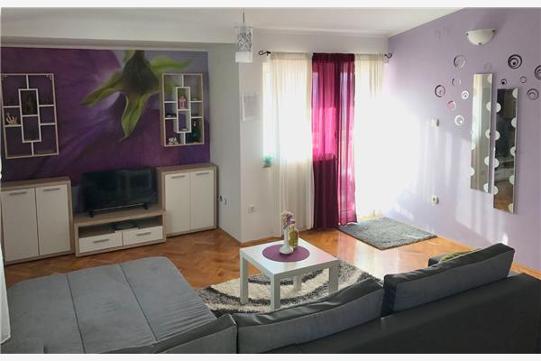 Apartment A7, for 5 persons