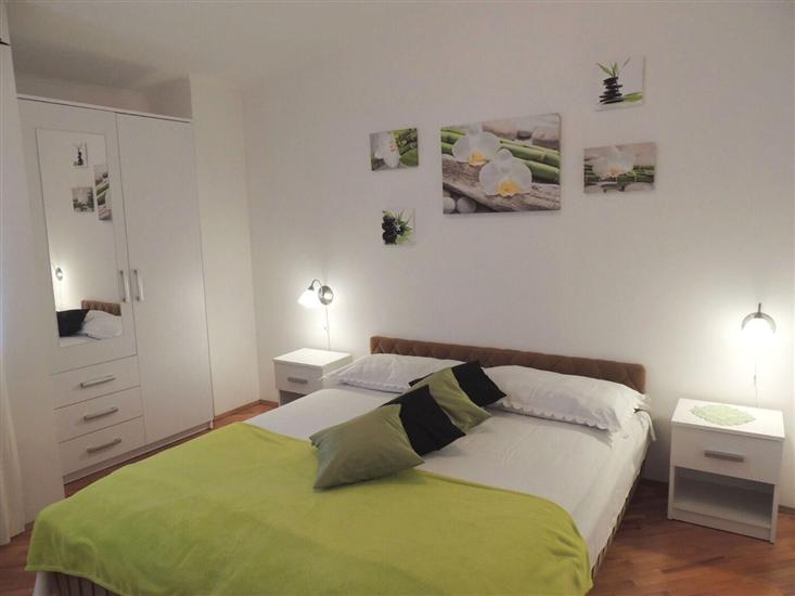 Apartment A7, for 5 persons