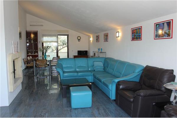 House K1, for 10 persons