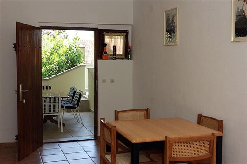 House K1, for 10 persons