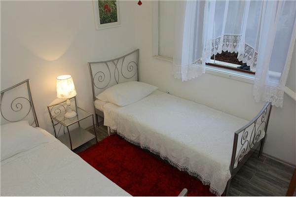 House K1, for 10 persons