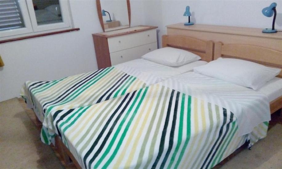 Apartment A1, for 5 persons