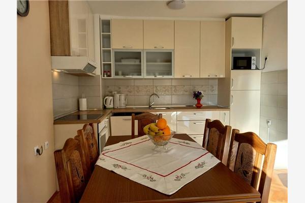 Apartment A2, for 5 persons