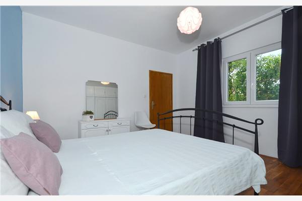 Apartment A1, for 6 persons