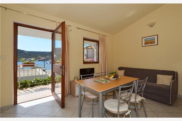 Apartment A2, for 3 persons