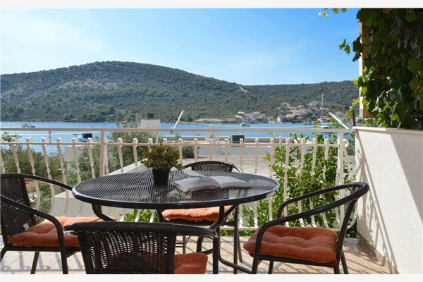 Apartment A3, for 5 persons