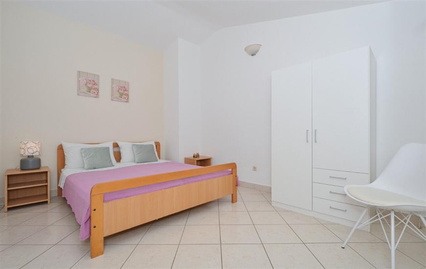 Apartment A3, for 5 persons