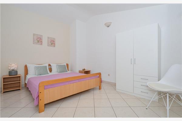 Apartment A3, for 5 persons