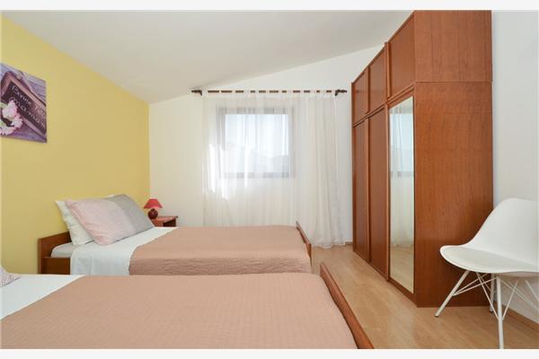 Apartment A3, for 5 persons