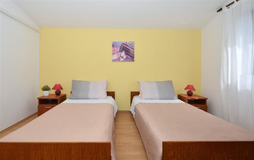 Apartment A3, for 5 persons