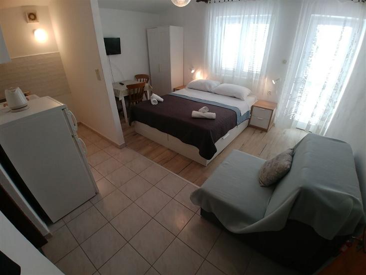 Apartment A11, for 3 persons