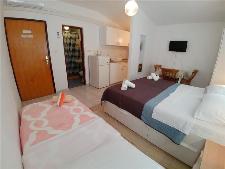 Apartment A11, for 3 persons