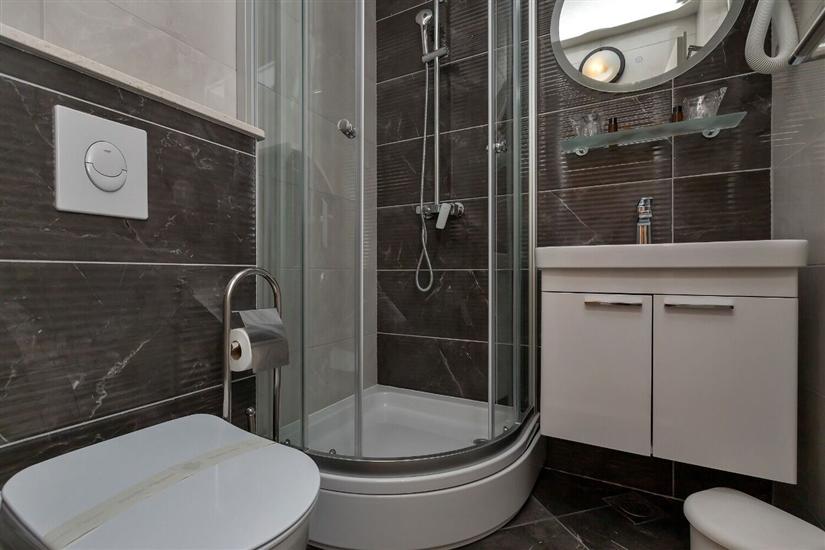 Room S1, for 2 persons