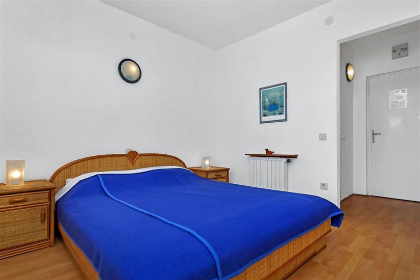 Room S2, for 2 persons