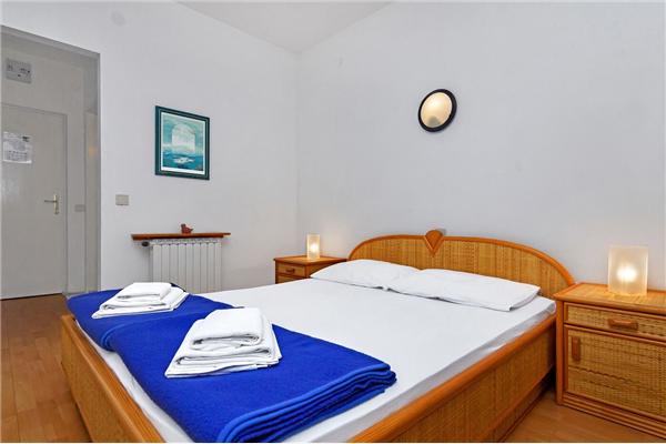 Room S5, for 2 persons