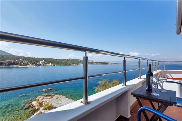 Room S9, for 2 persons