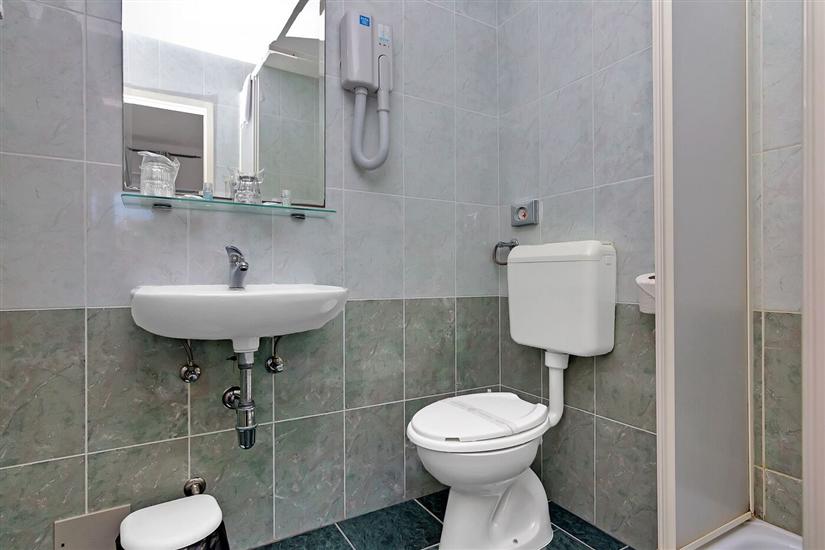 Room S12, for 2 persons