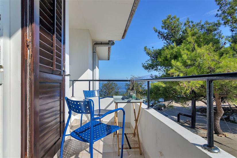 Room S13, for 3 persons