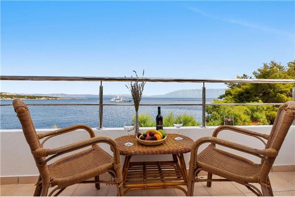 Room S14, for 4 persons