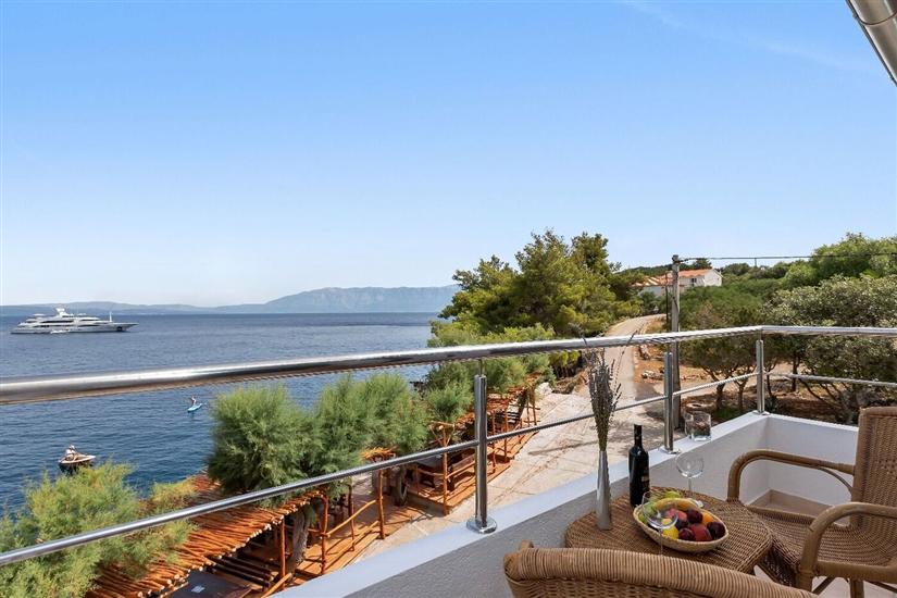 Room S14, for 4 persons