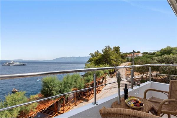 Room S14, for 4 persons