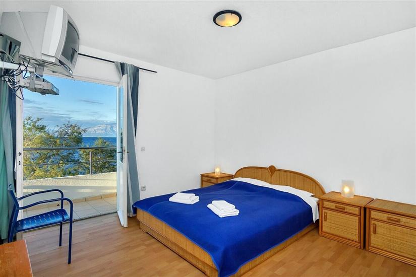 Room S14, for 4 persons