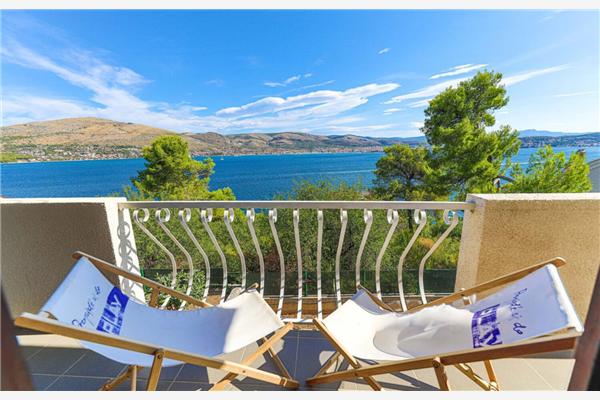 House K1, for 12 persons