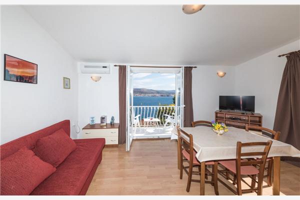 House K1, for 12 persons