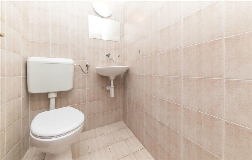 House K1, for 12 persons