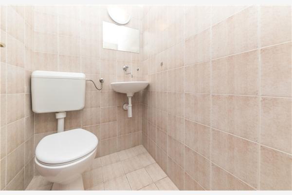 House K1, for 12 persons