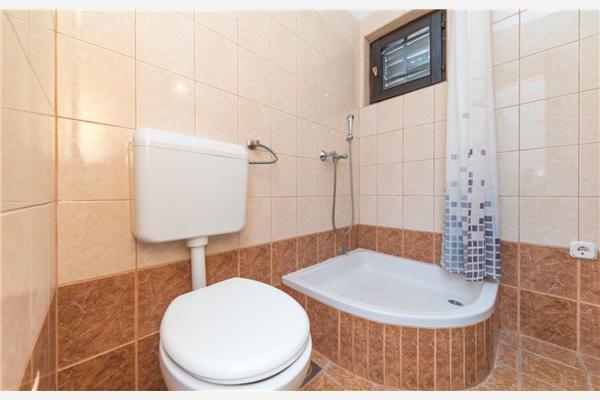 House K1, for 12 persons