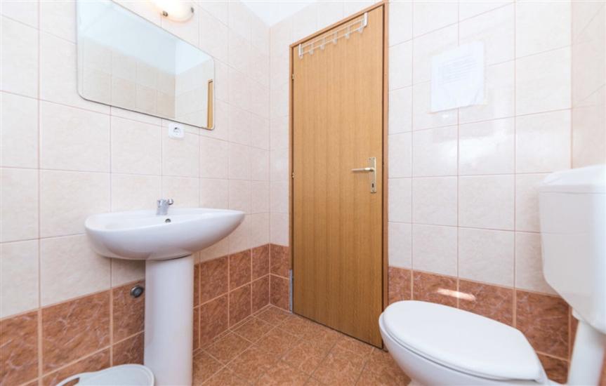 House K1, for 12 persons