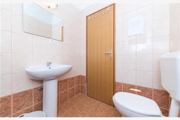 House K1, for 12 persons