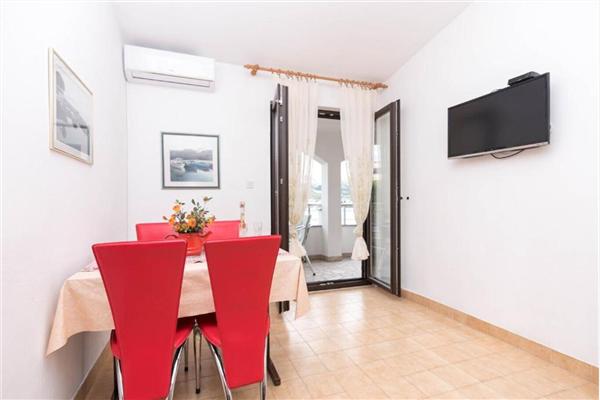 Apartment A4, for 5 persons