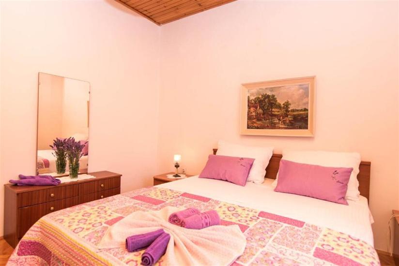 Apartment A4, for 5 persons